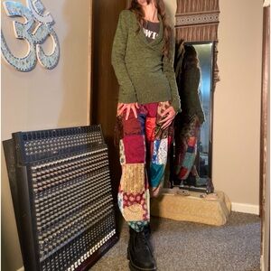 Olive green sweater, fitted and comfy